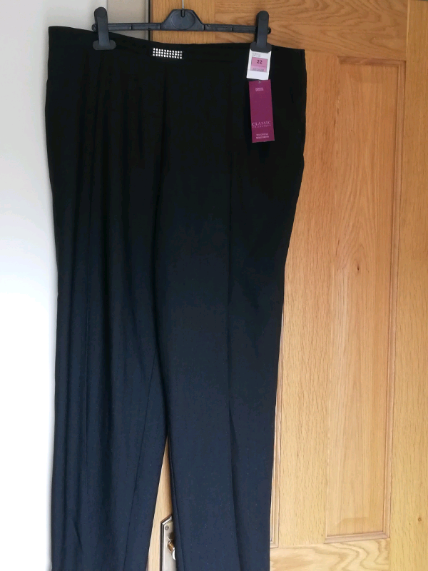 ladies black trousers size 22